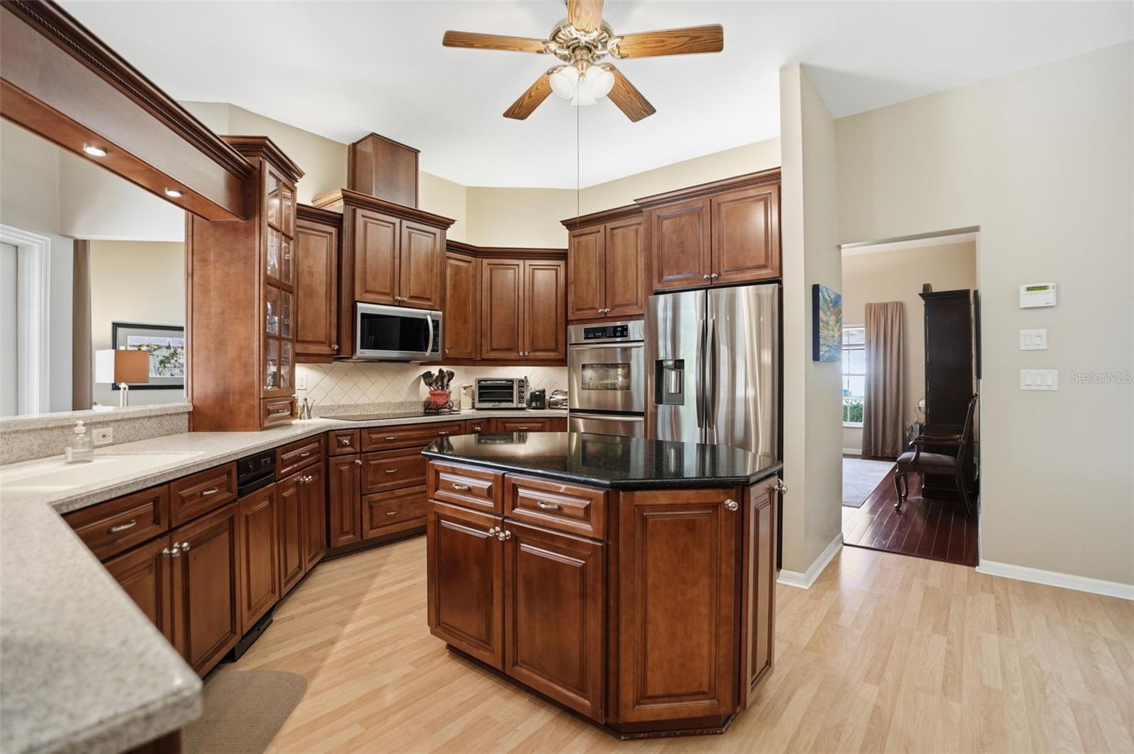 LAKE IN THE WOODS PH V - Residential