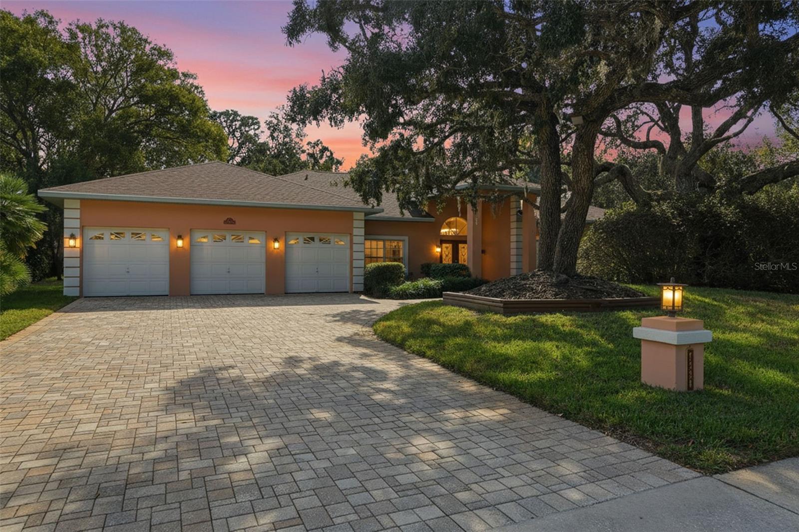 LAKE IN THE WOODS PH V - Residential