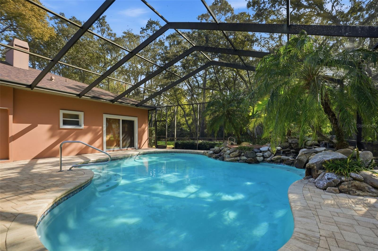 LAKE IN THE WOODS PH V - Residential