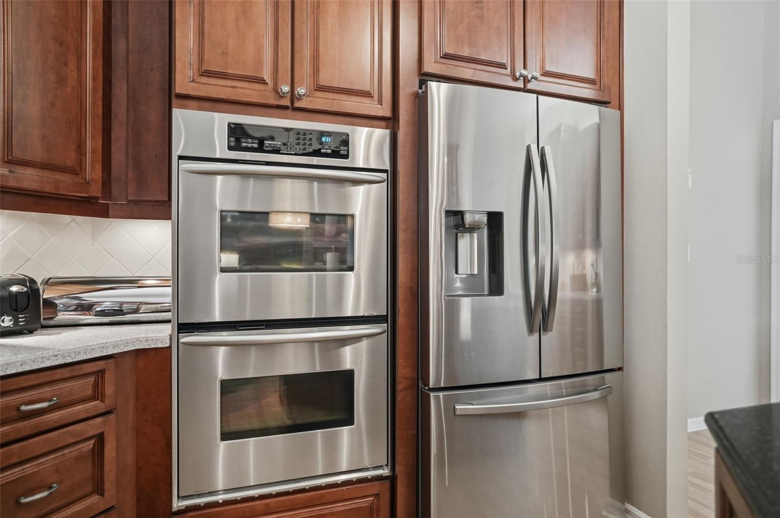 LAKE IN THE WOODS PH V - Residential