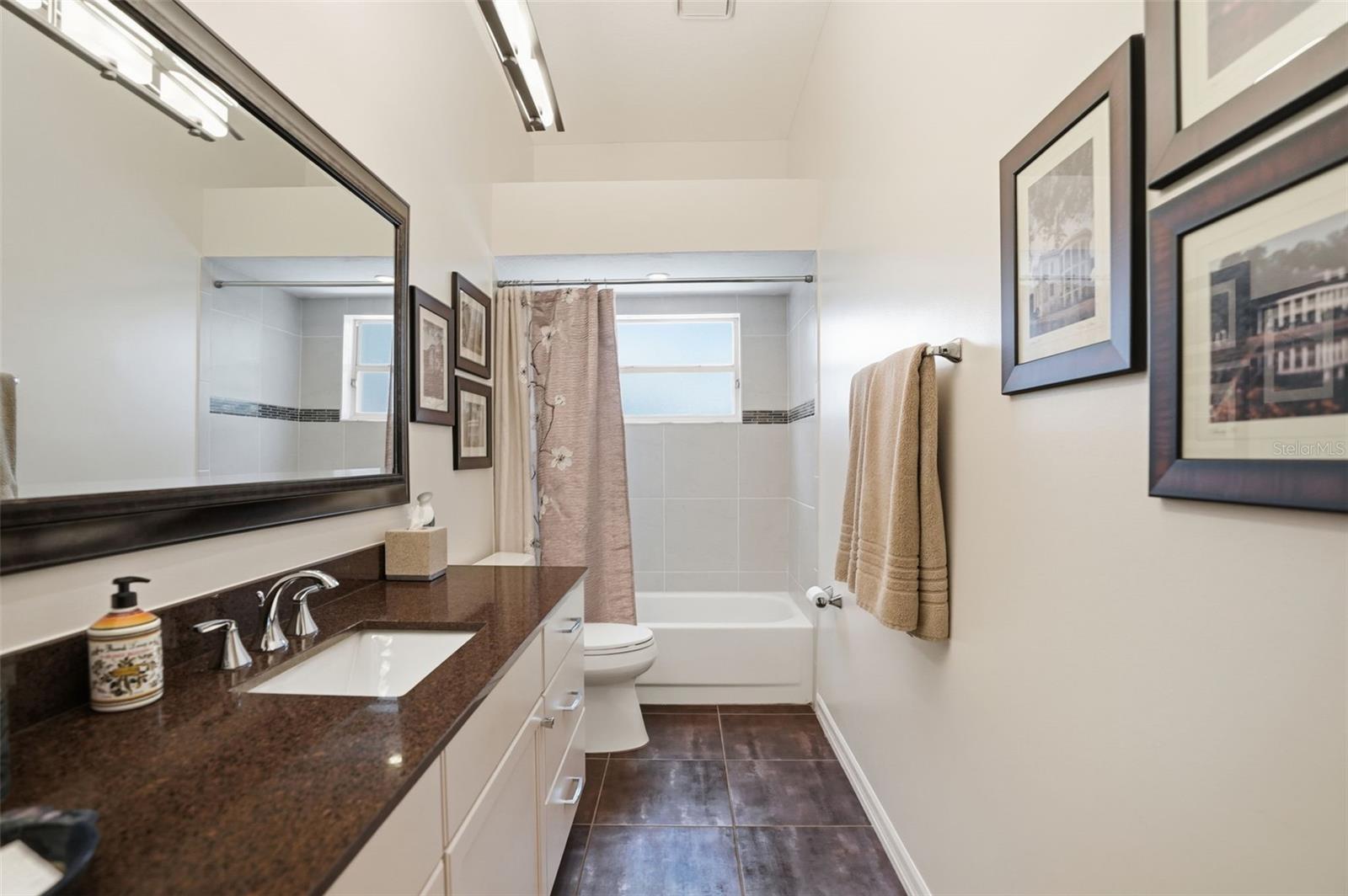 LAKE IN THE WOODS PH V - Residential