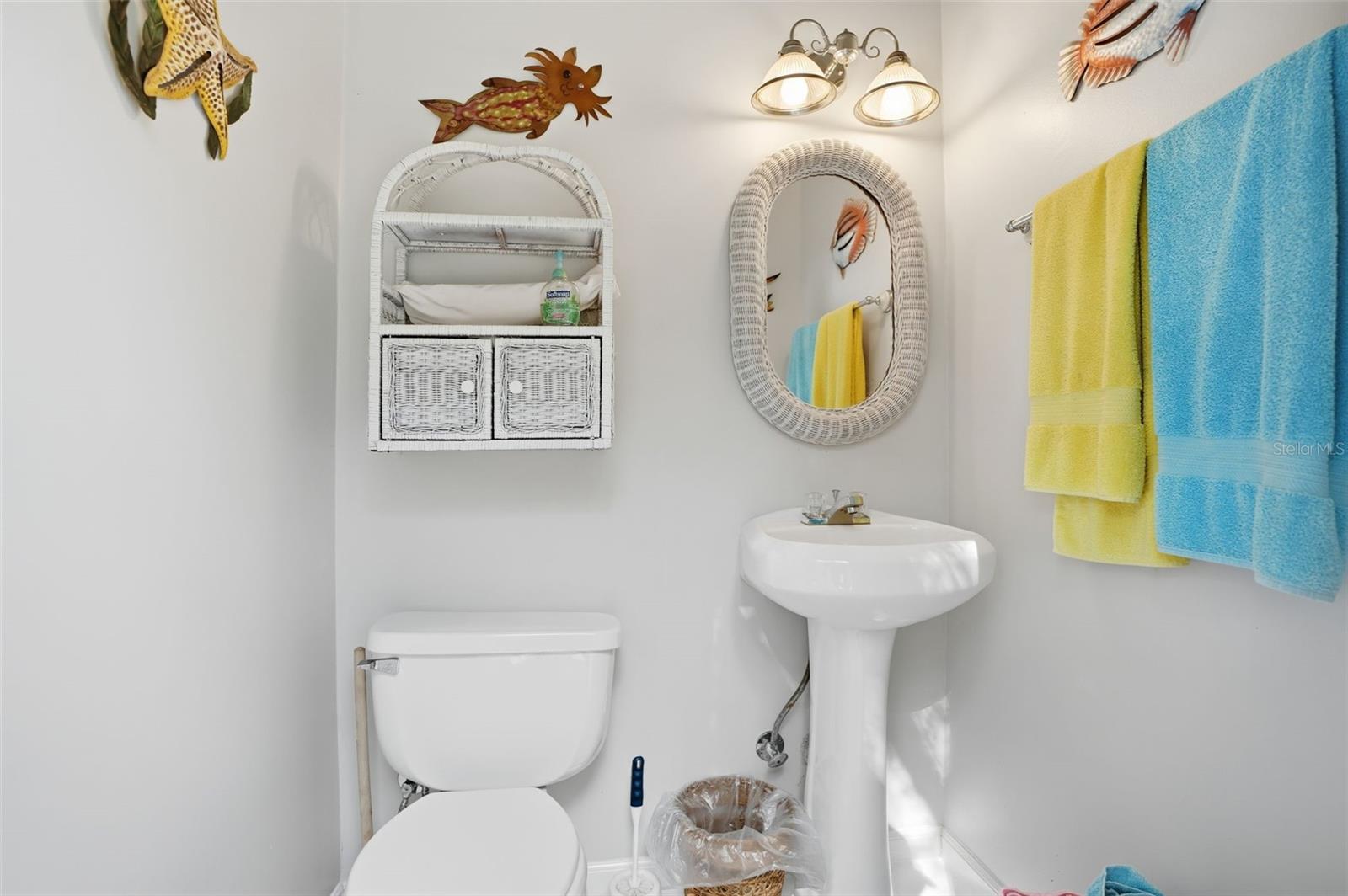 LAKE IN THE WOODS PH V - Residential