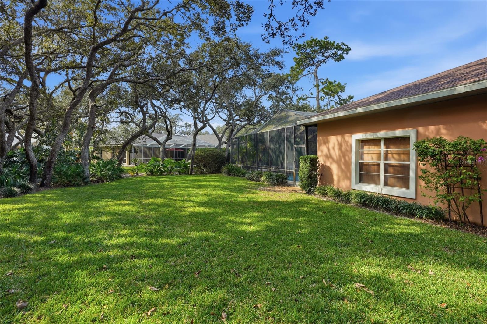 LAKE IN THE WOODS PH V - Residential