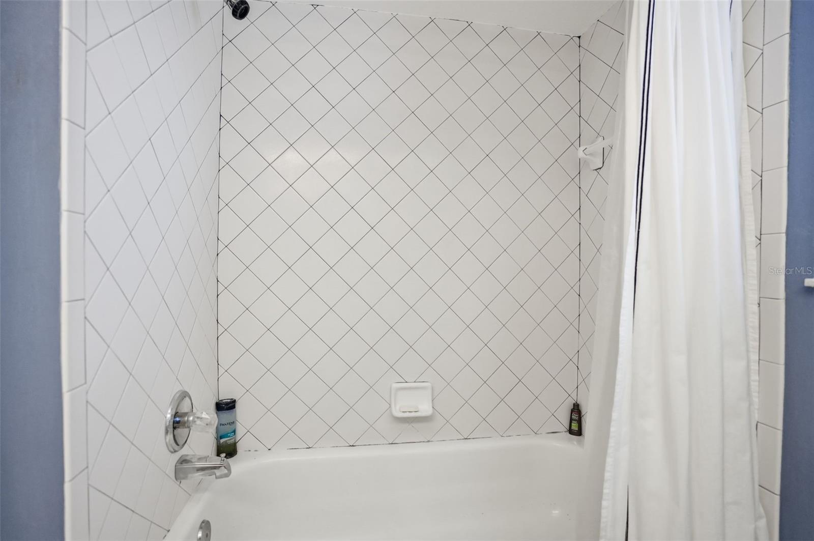 LAKE IN THE WOODS PH V - Residential