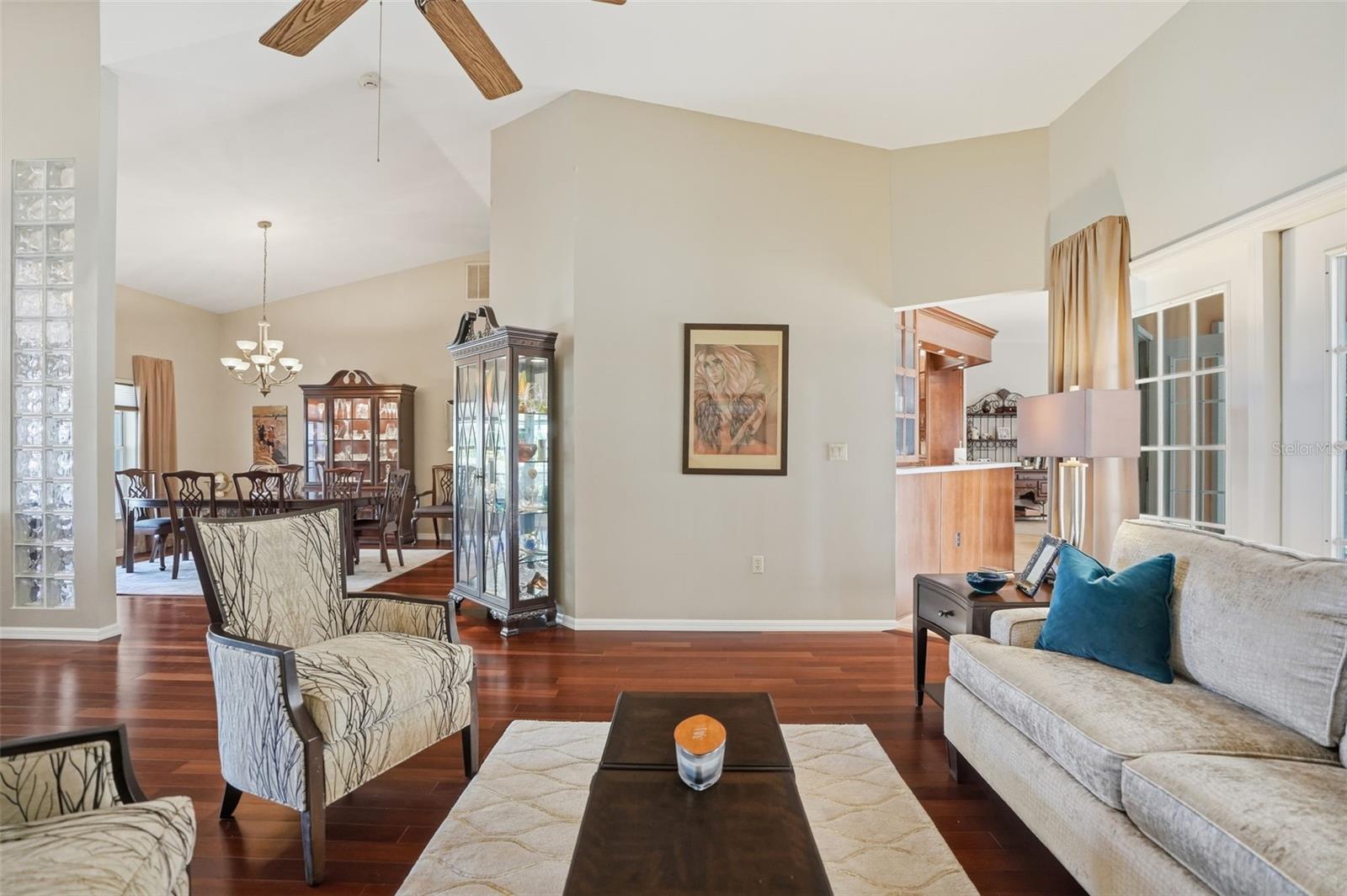 LAKE IN THE WOODS PH V - Residential