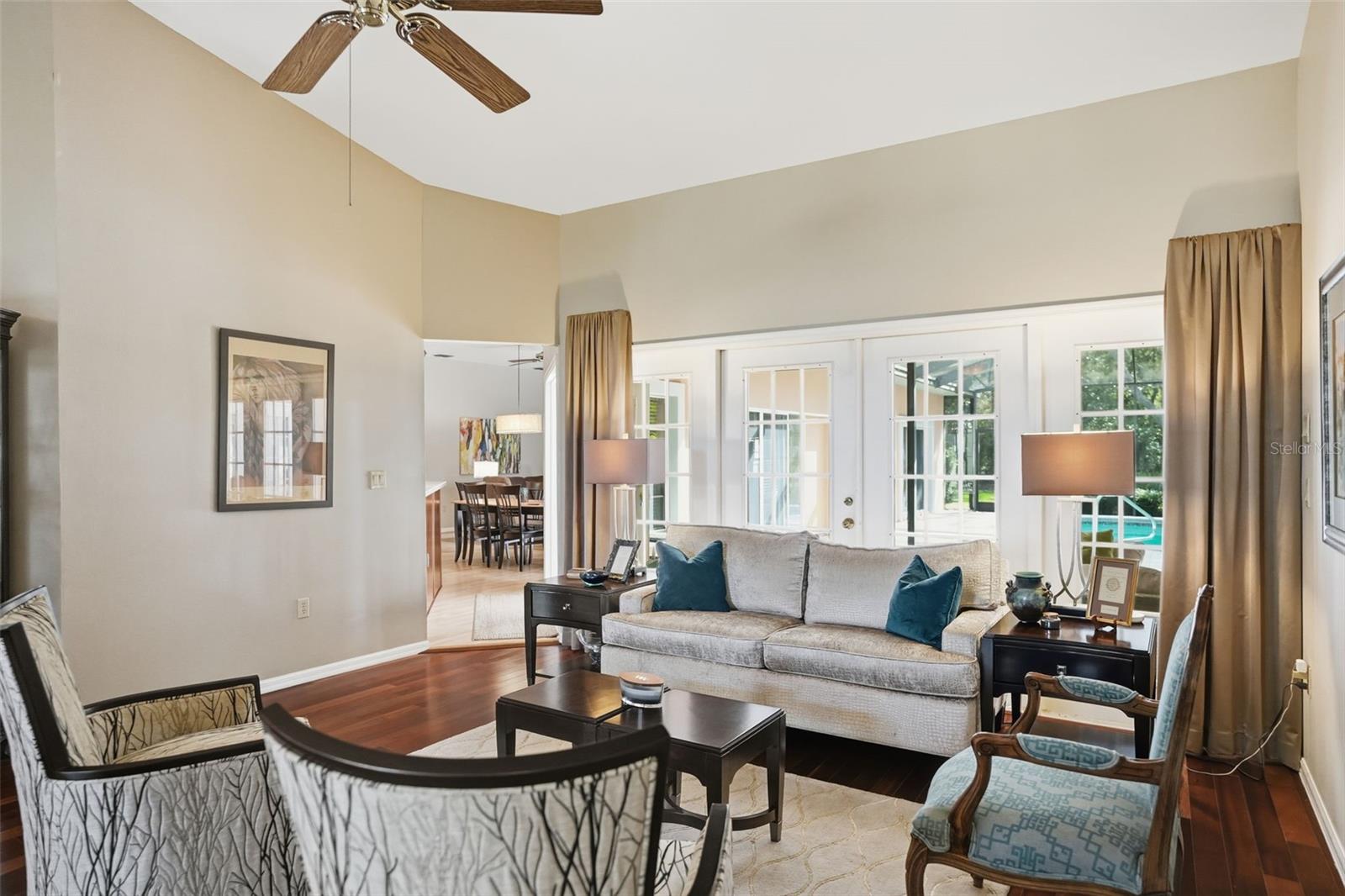 LAKE IN THE WOODS PH V - Residential