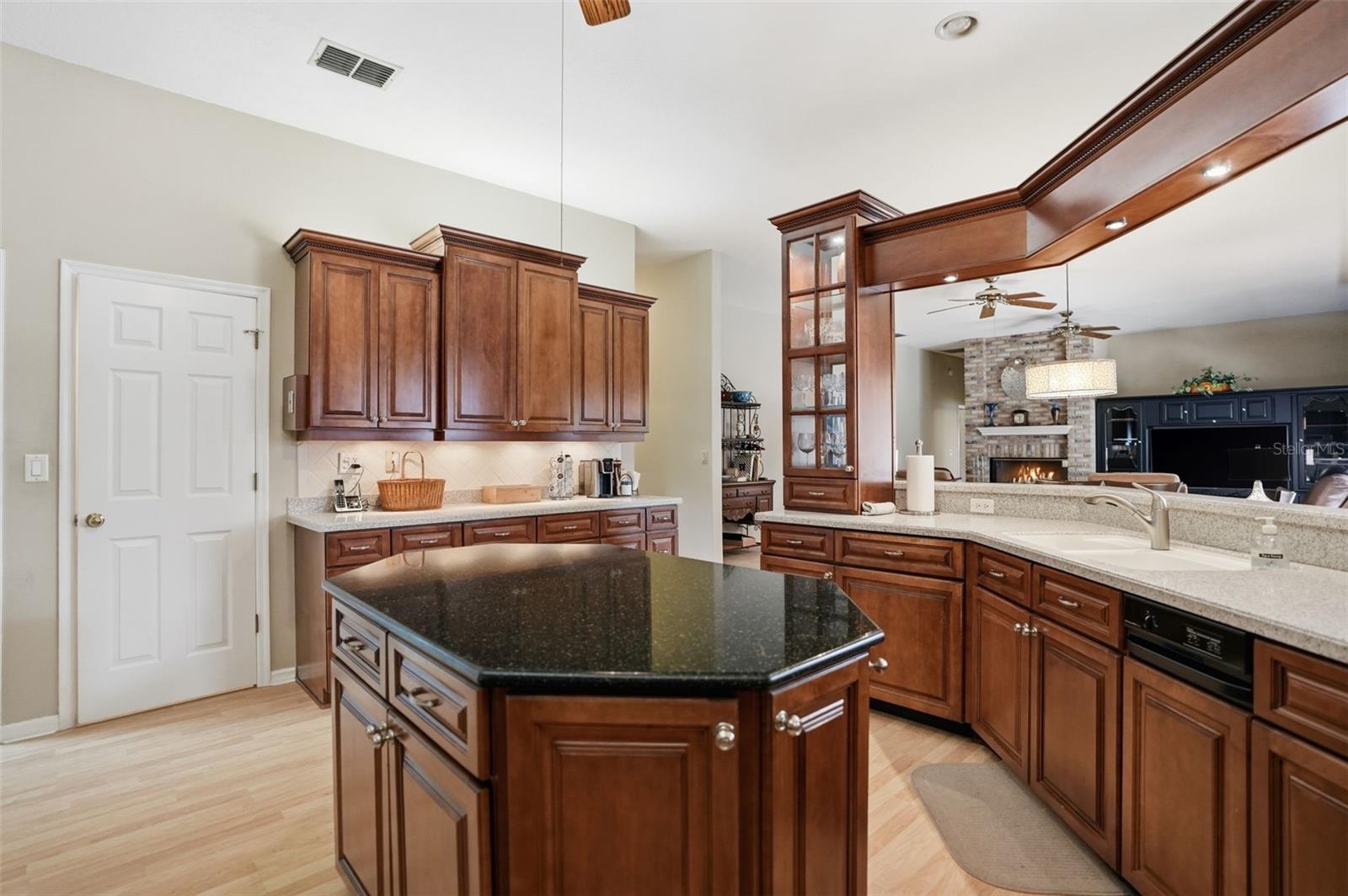 LAKE IN THE WOODS PH V - Residential