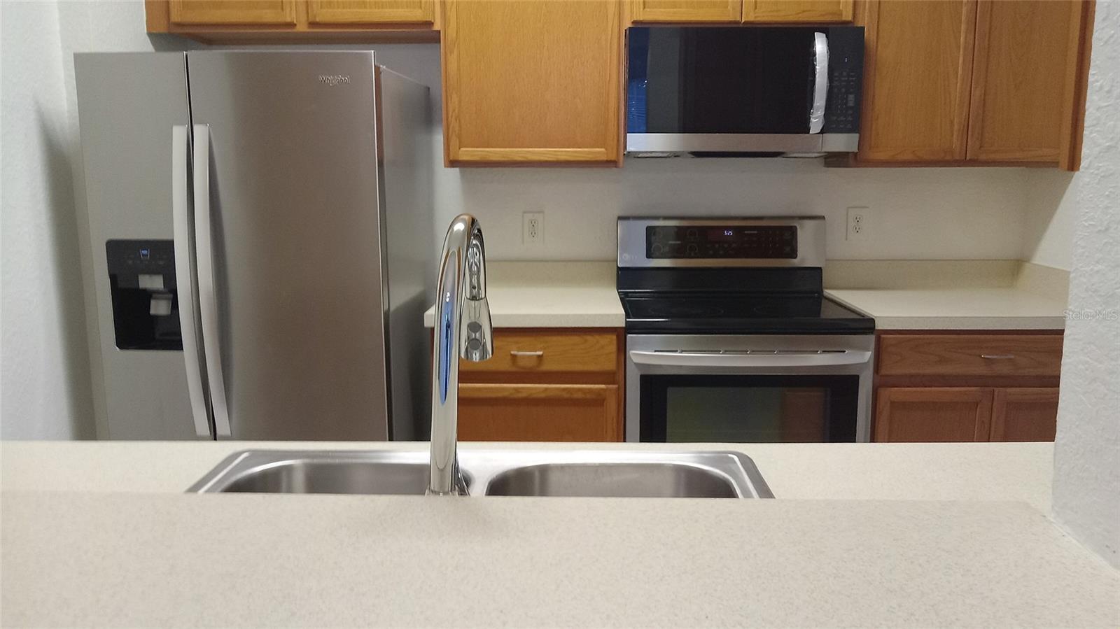 HORIZONS/VISTA LAKES PH 8 - Residential Lease