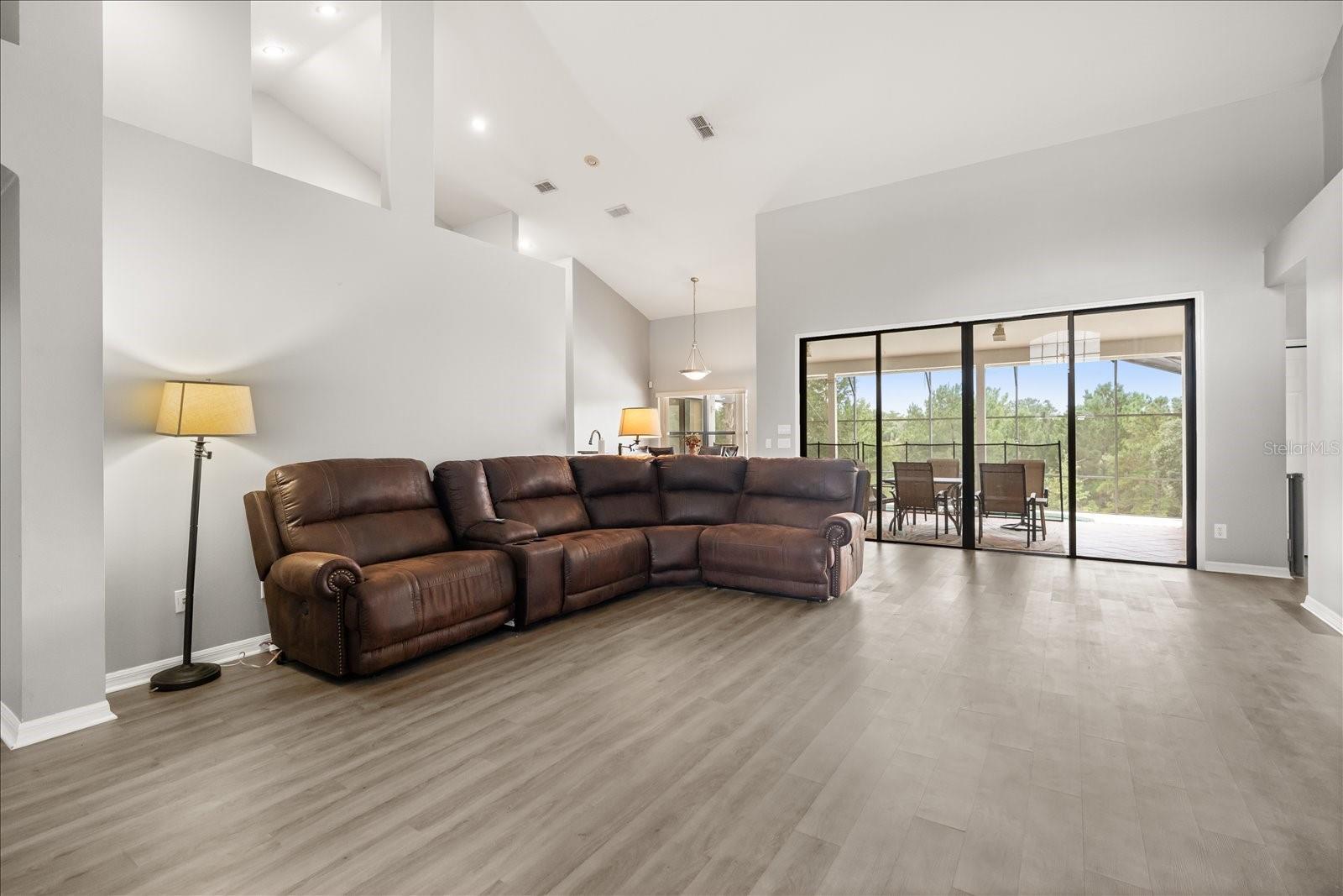 6839 HIDDEN GLADE PLACE