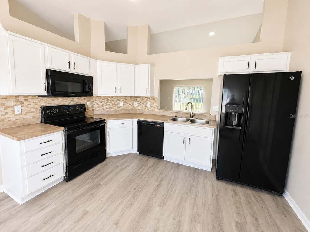 Photo of 9208 Winchester Estates Court, Lakeland, FL 33810 (MLS # S5156052)