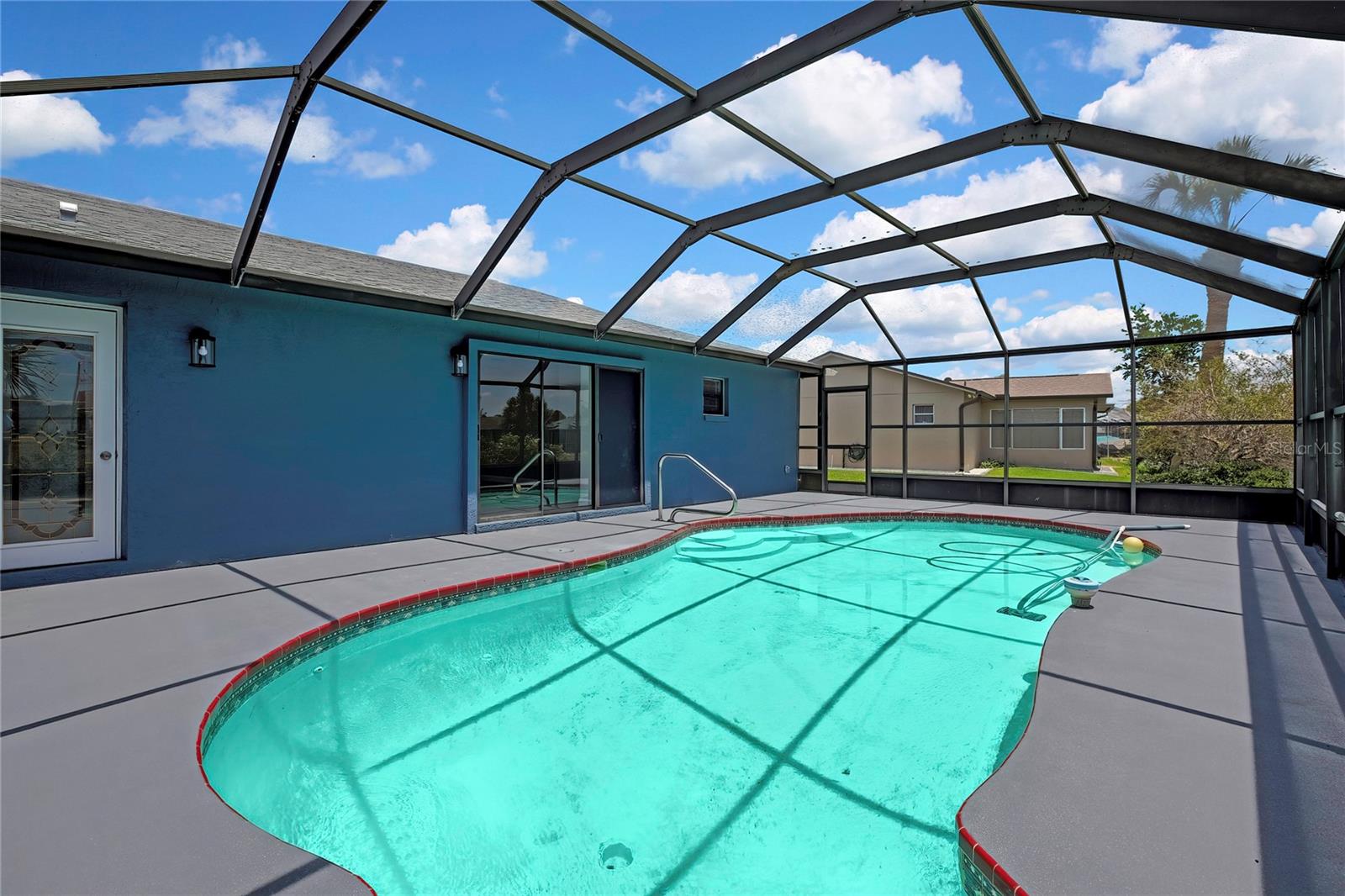 EMBASSY HILLS - Residential