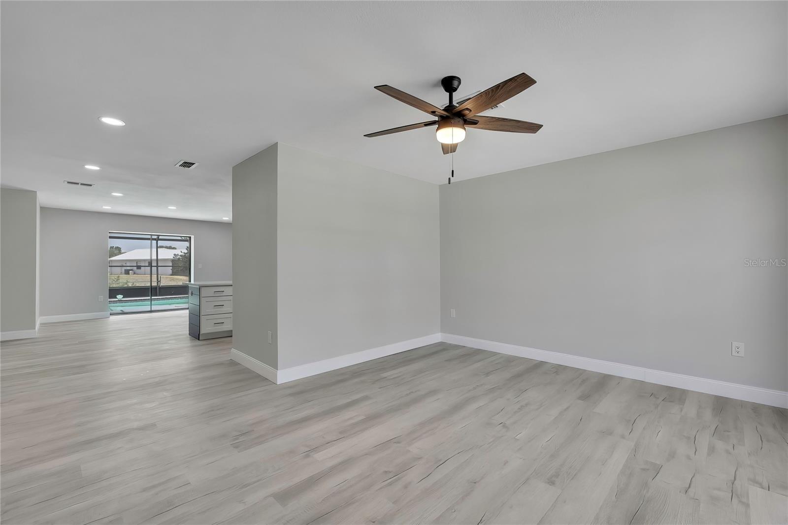 EMBASSY HILLS - Residential