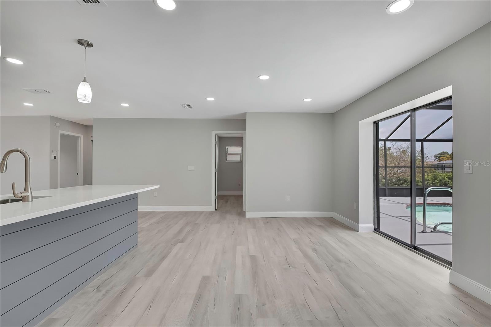 EMBASSY HILLS - Residential