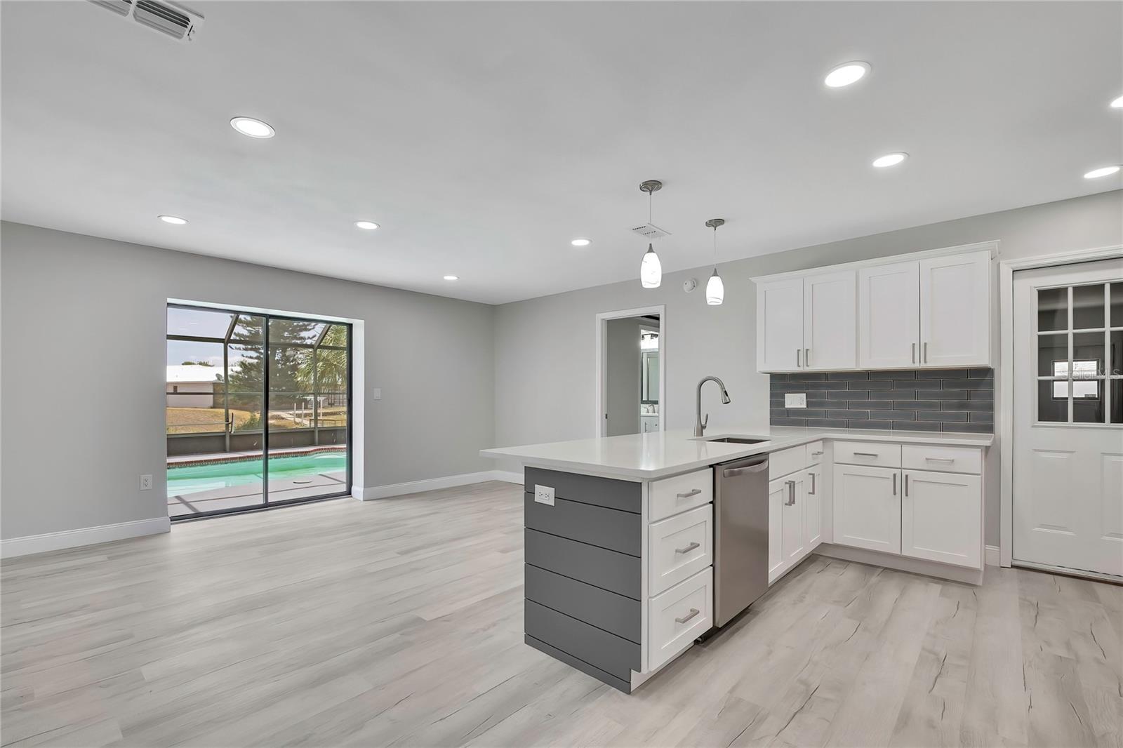 EMBASSY HILLS - Residential