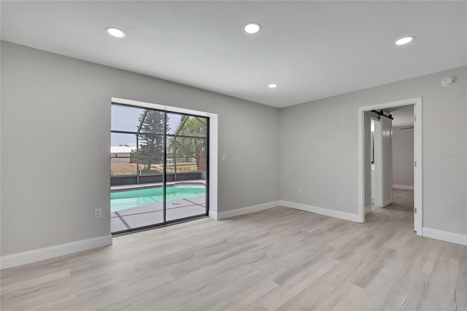 EMBASSY HILLS - Residential