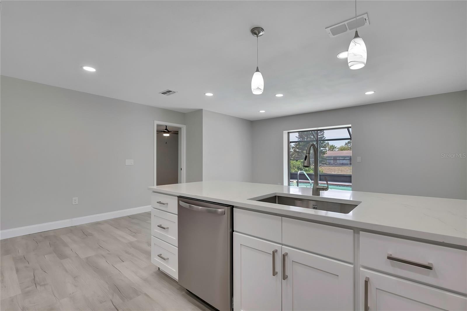 EMBASSY HILLS - Residential