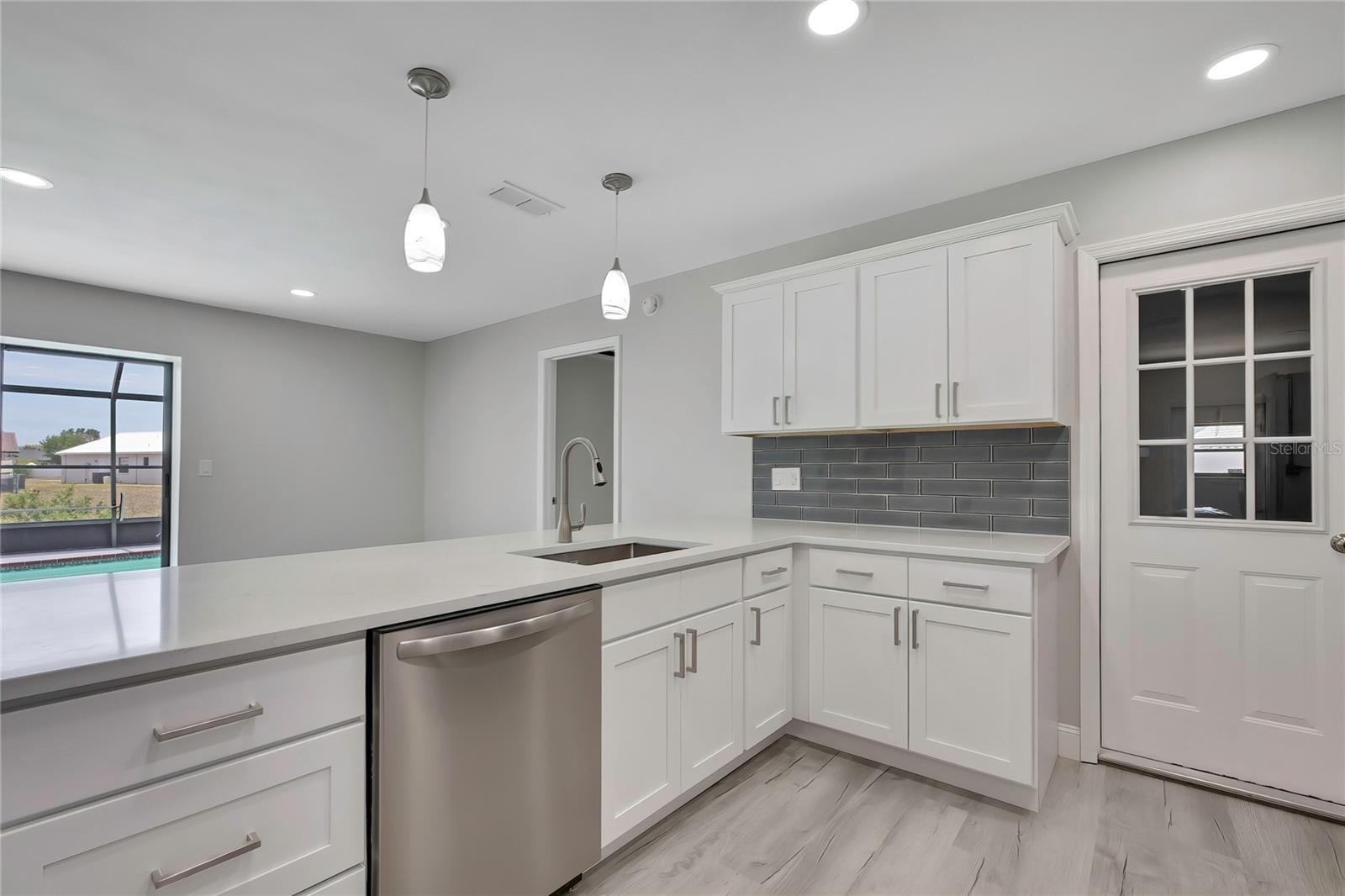 EMBASSY HILLS - Residential
