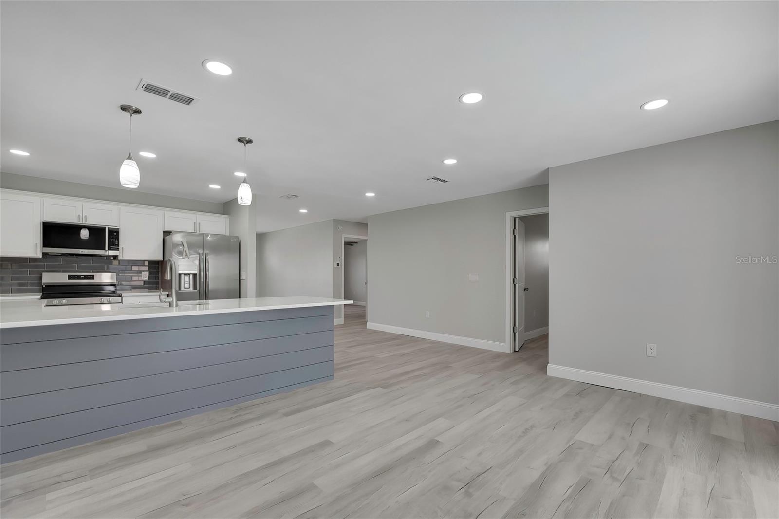 EMBASSY HILLS - Residential