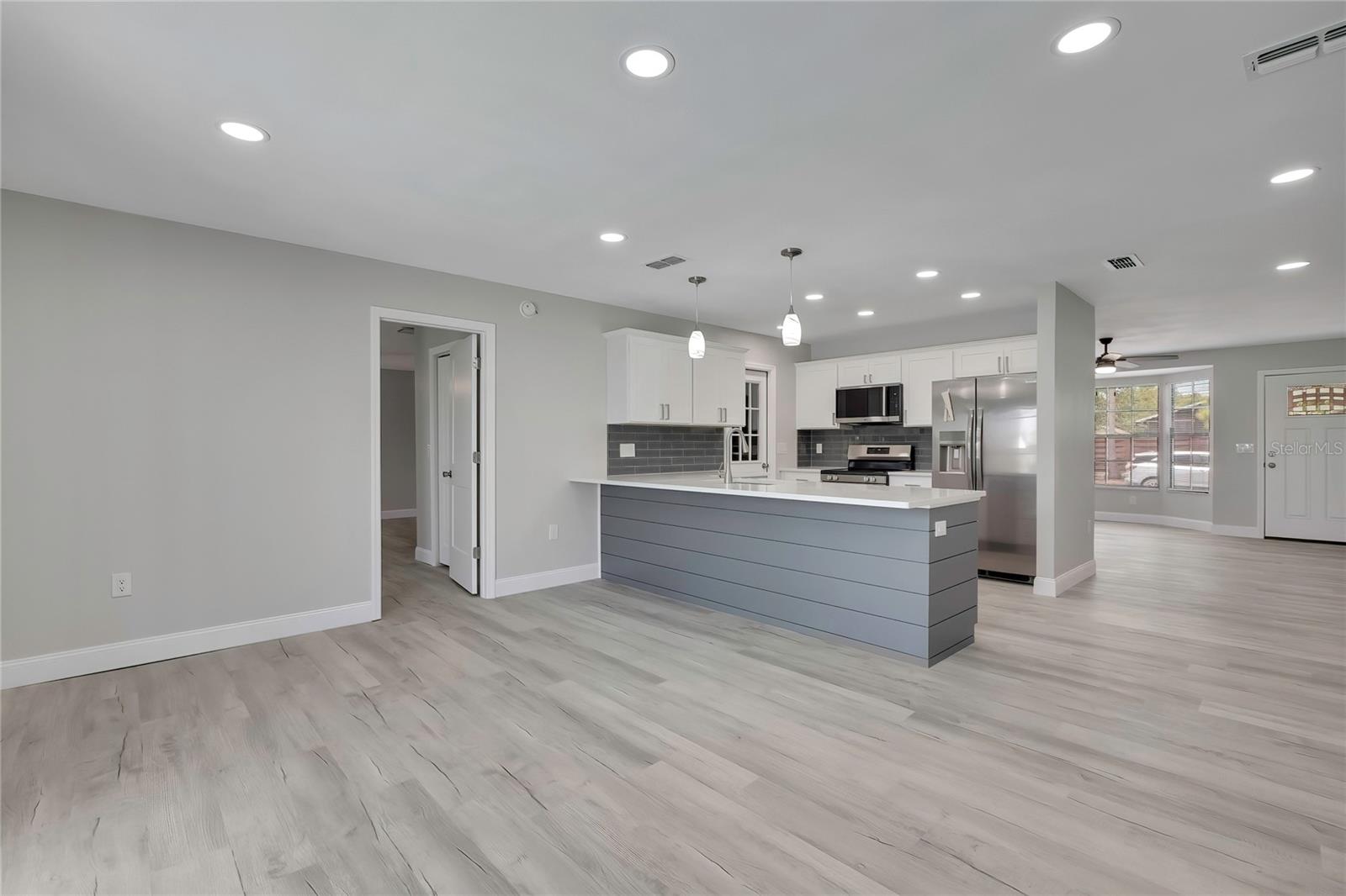 EMBASSY HILLS - Residential