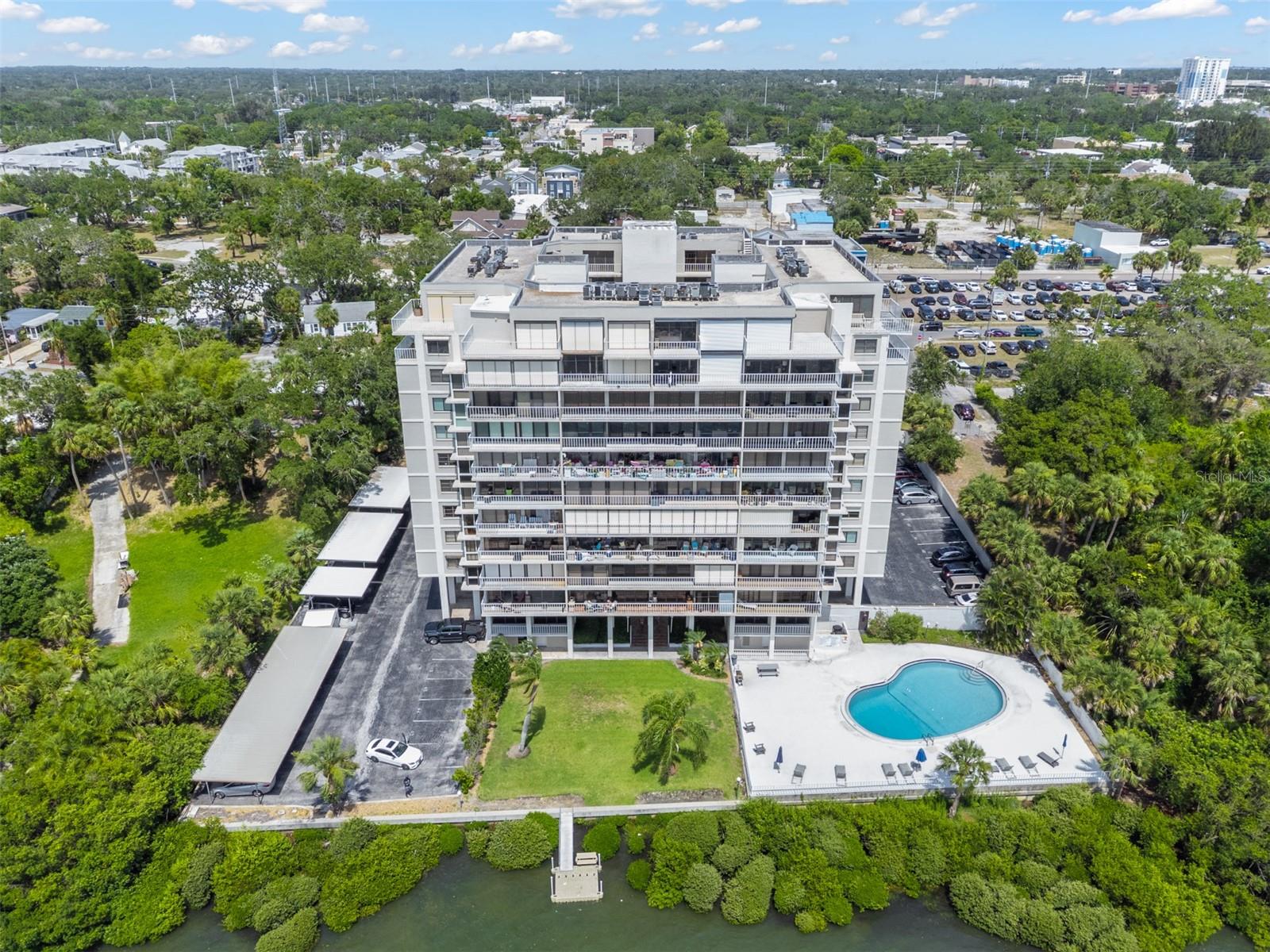 500 N OSCEOLA AVENUE 811