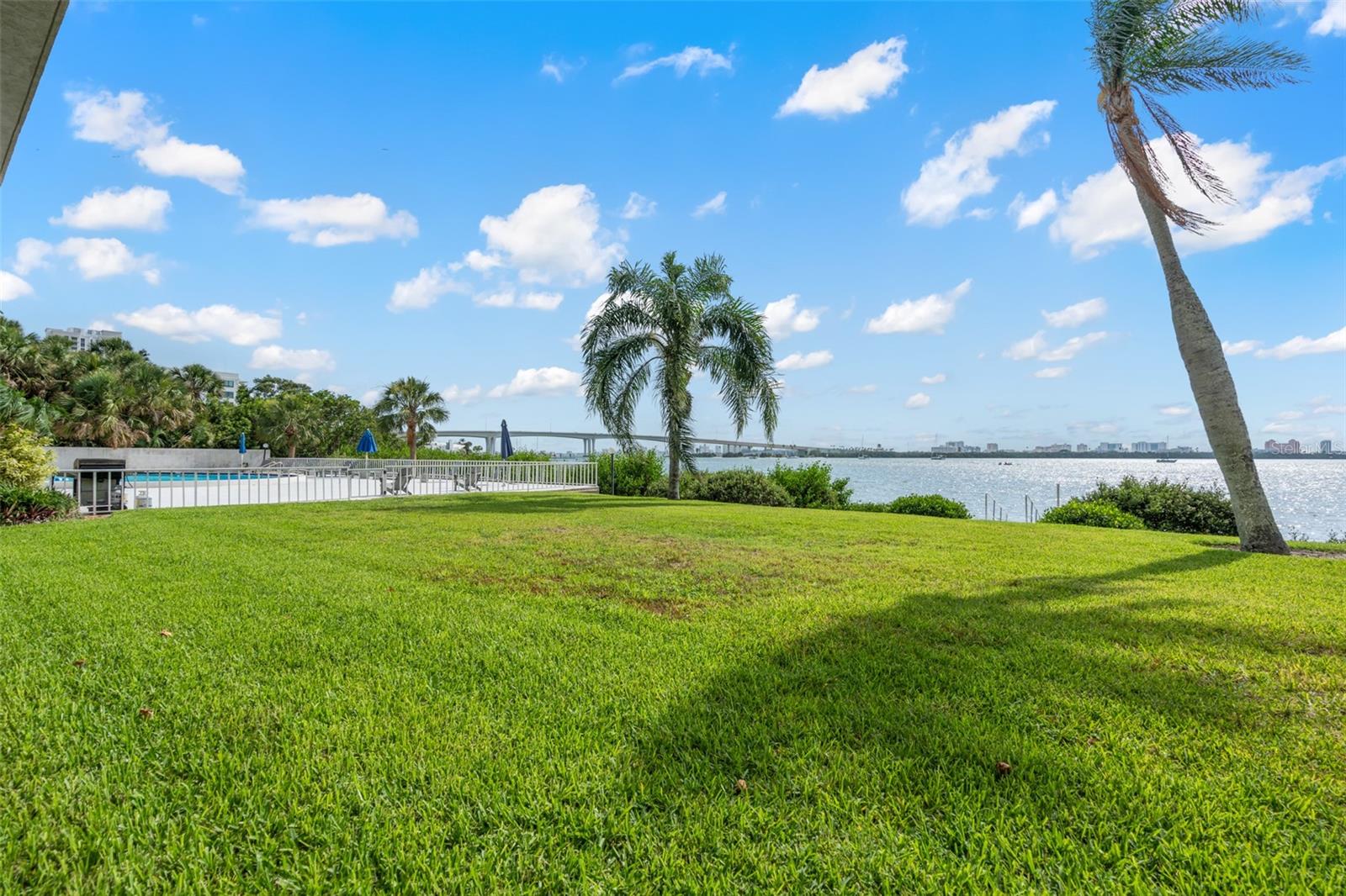 500 N OSCEOLA AVENUE 811