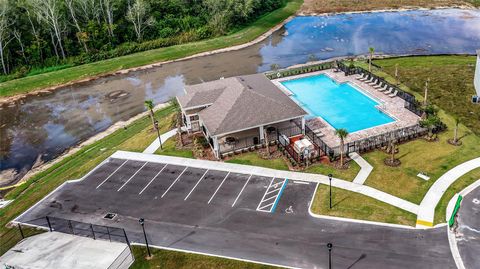 A home in AUBURNDALE