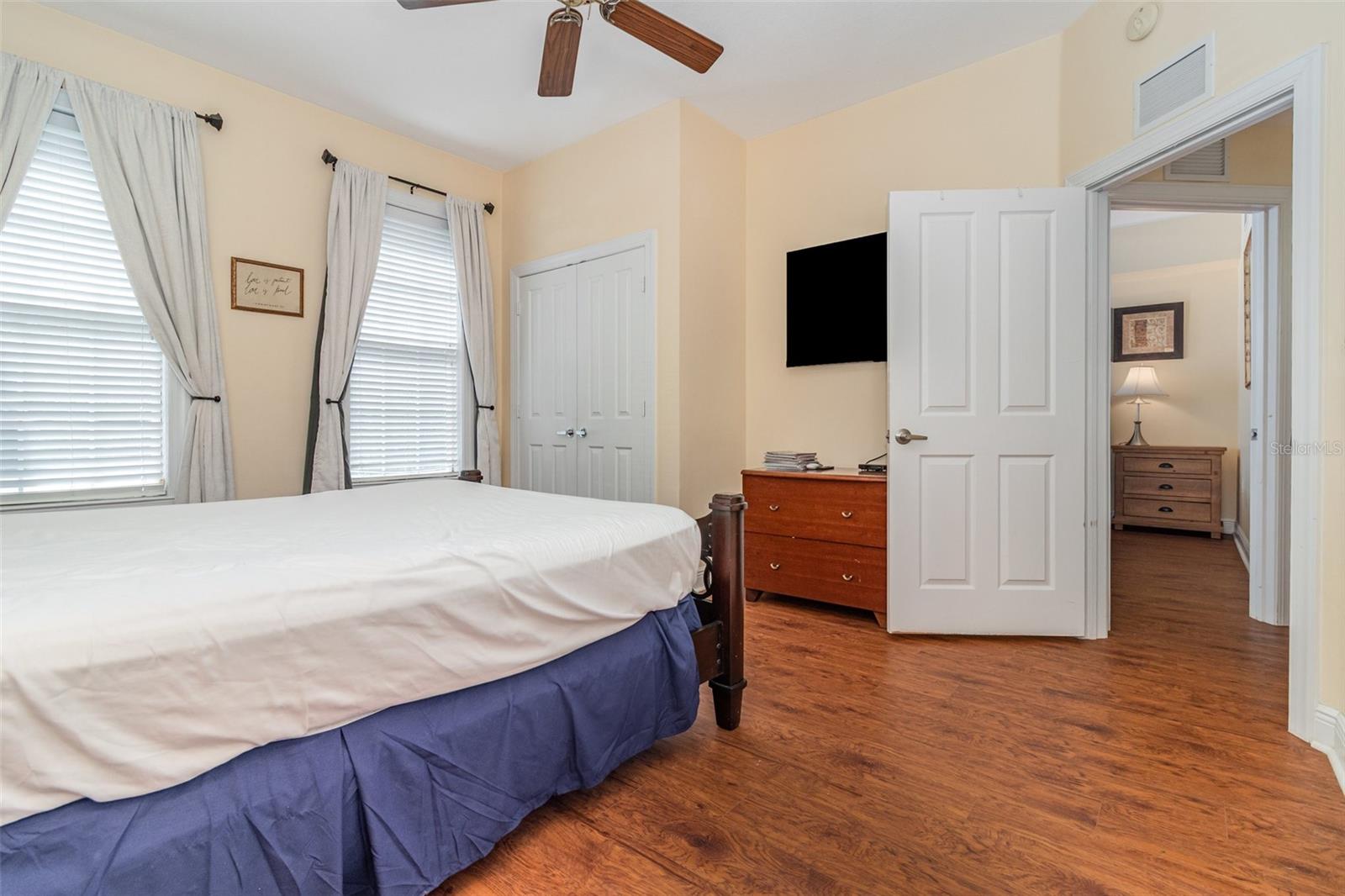 HERITAGE CROSSING - Residential