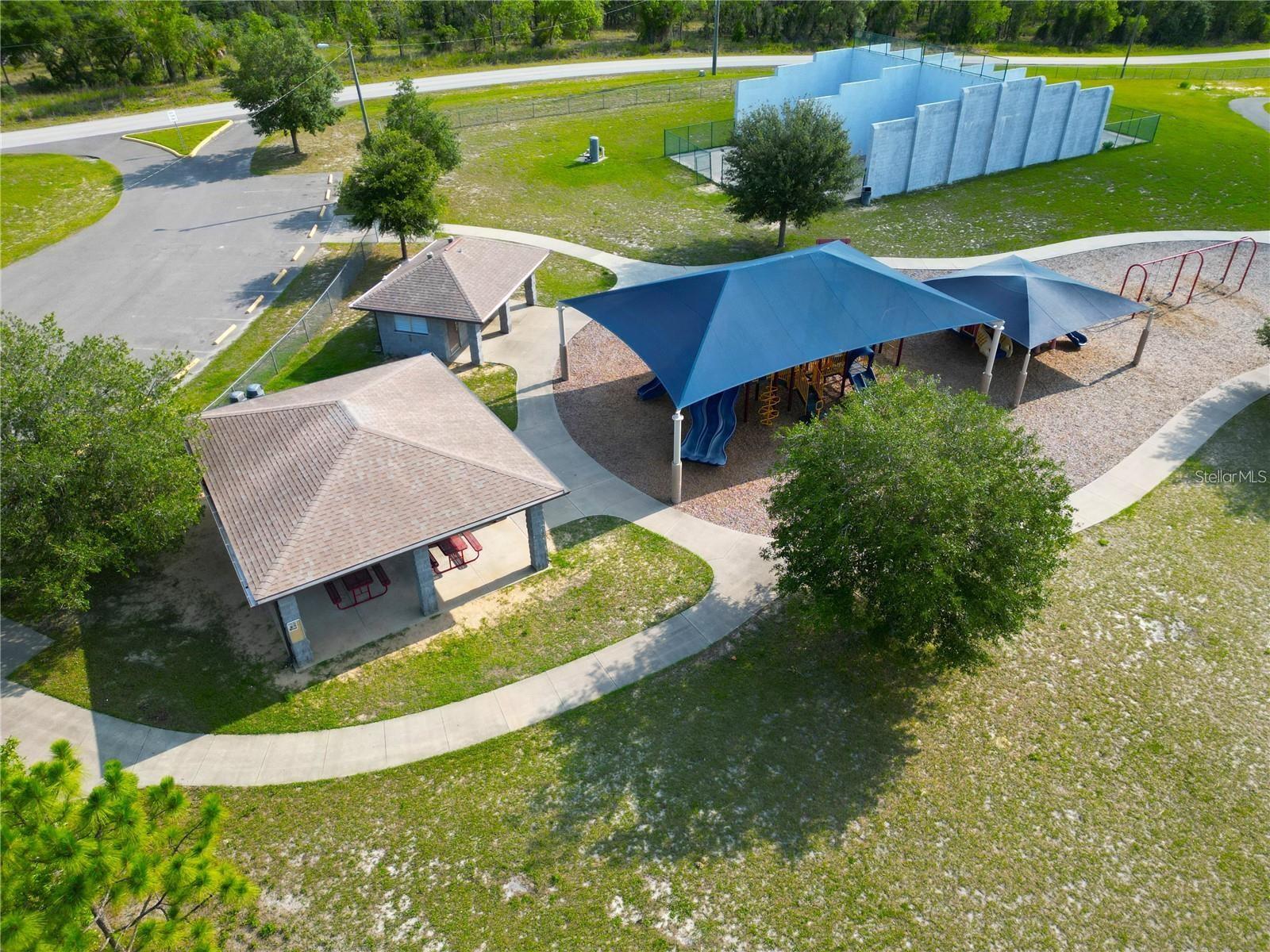 RAINBOW LAKES ESTATE - Land