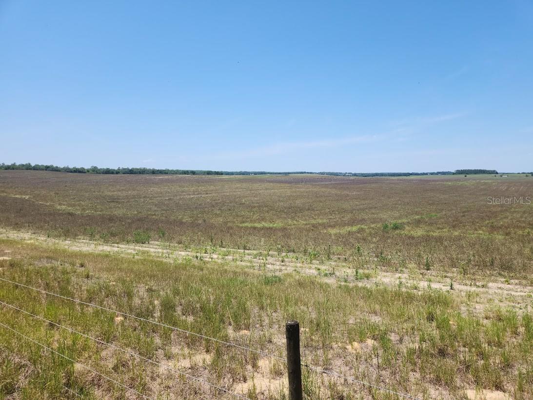 RAINBOW LAKES ESTATE - Land