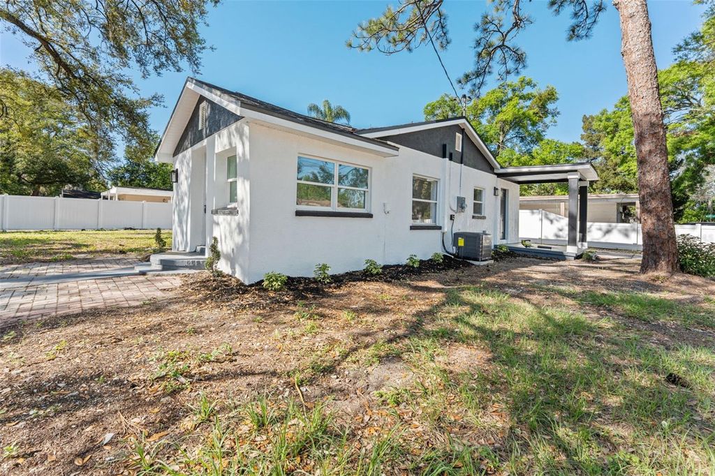 Photo of 10124 N Hyacinth Avenue, Tampa, FL 33612 (MLS # TB8489499)