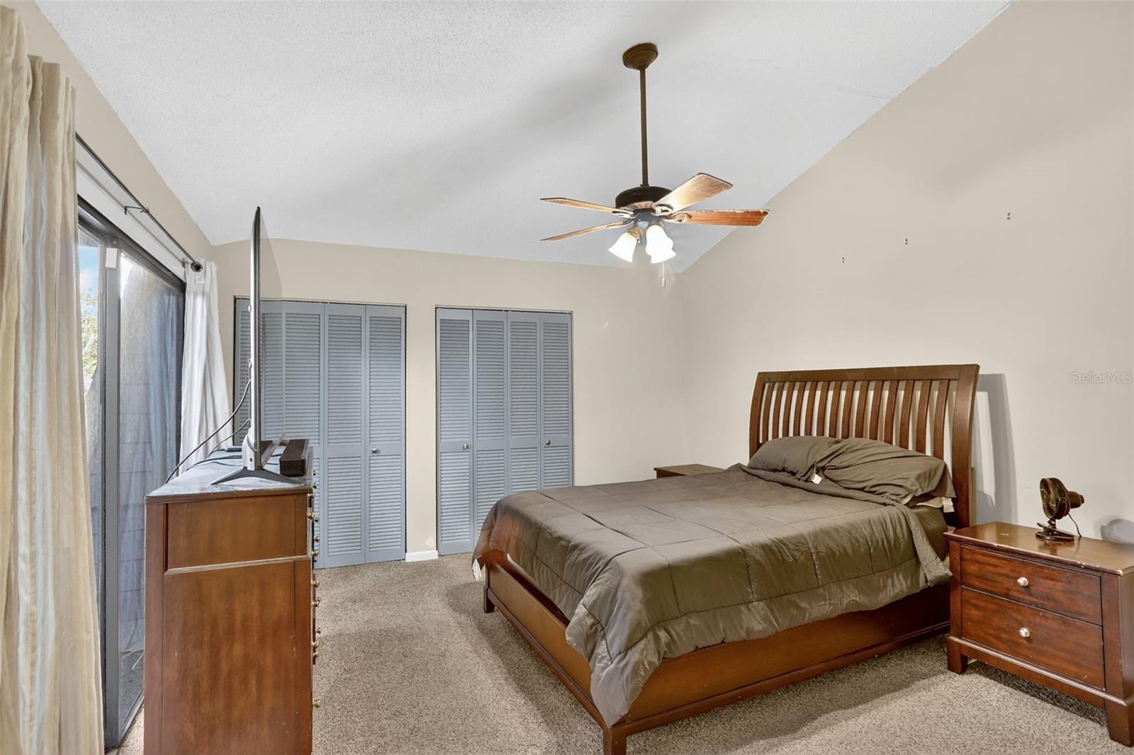 LAKE OLYMPIC TWNHS - Residential