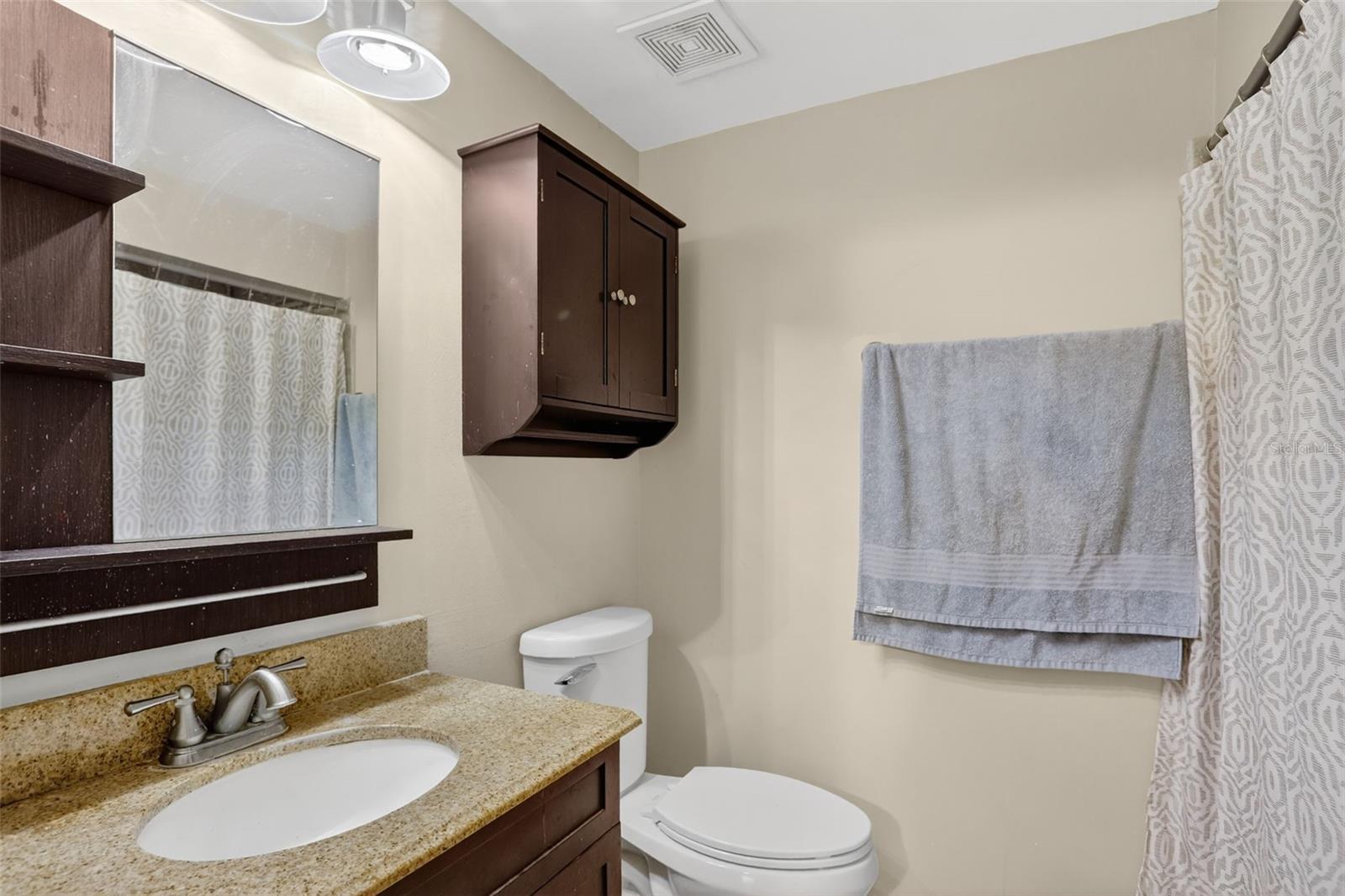 LAKE OLYMPIC TWNHS - Residential