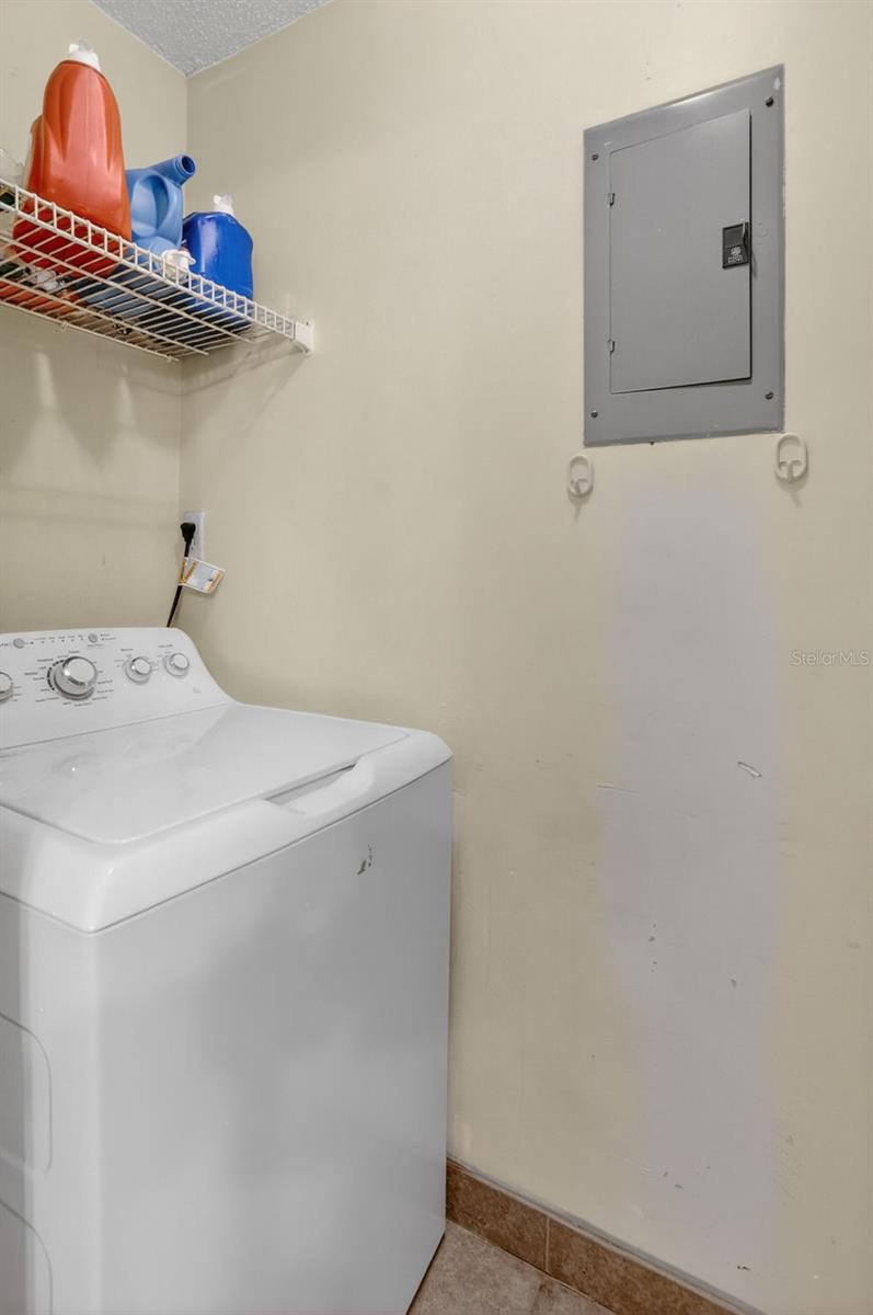 LAKE OLYMPIC TWNHS - Residential