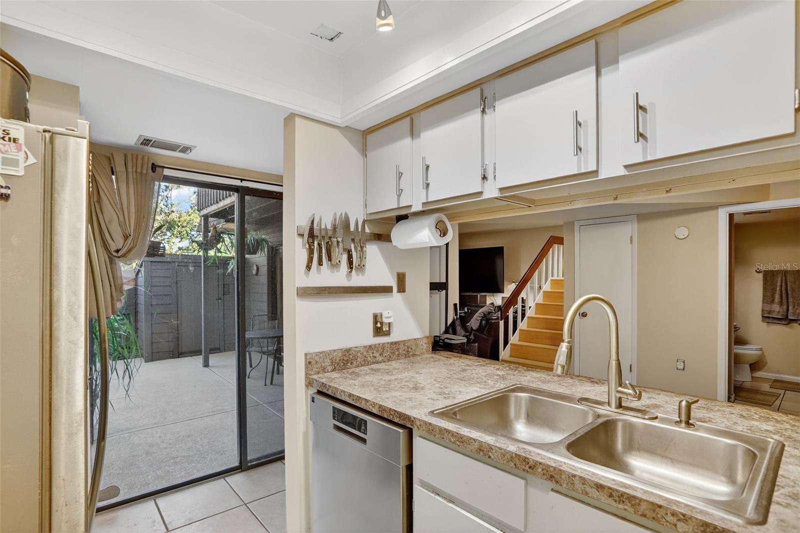 LAKE OLYMPIC TWNHS - Residential