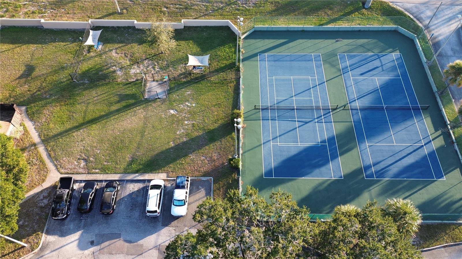 LAKE OLYMPIC TWNHS - Residential