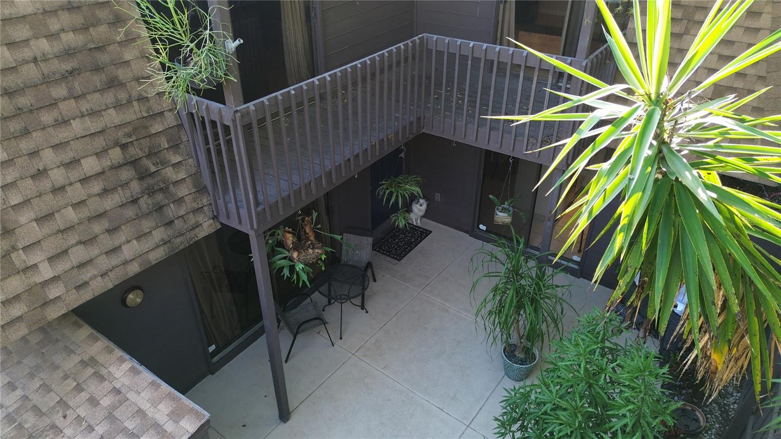 LAKE OLYMPIC TWNHS - Residential