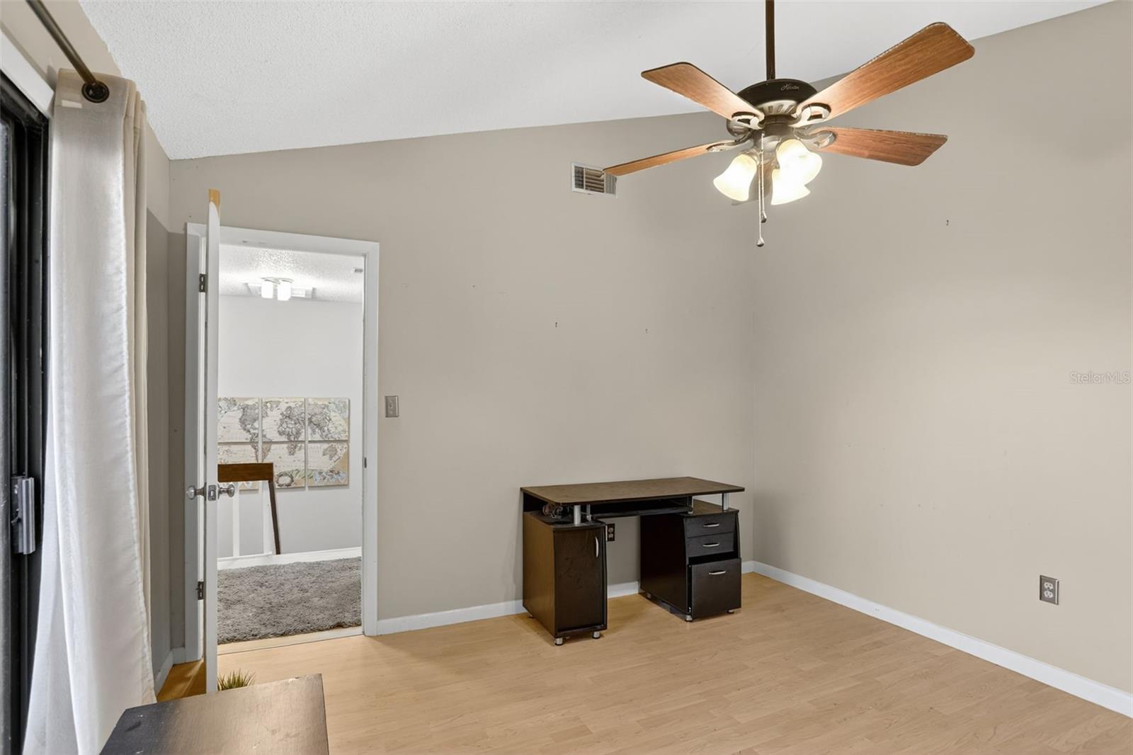 LAKE OLYMPIC TWNHS - Residential