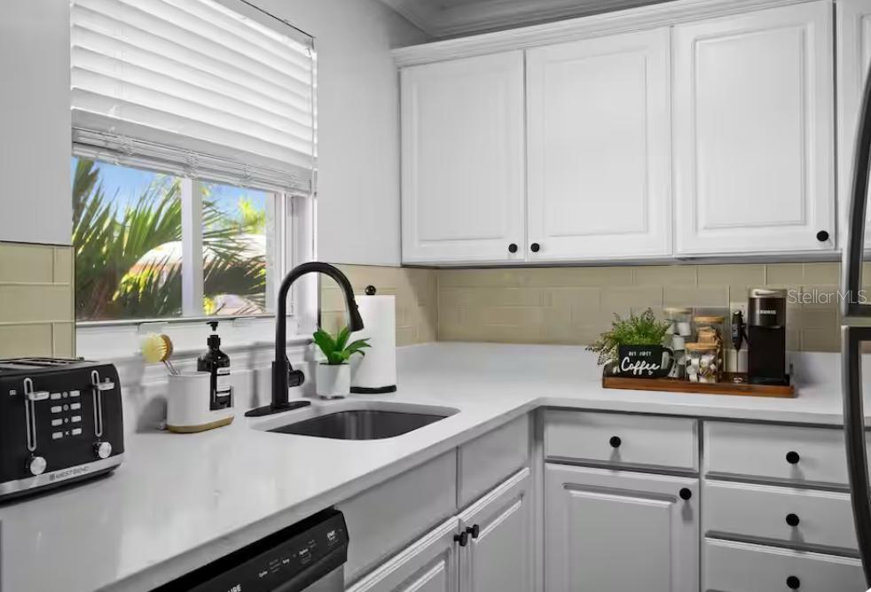 19417 GULF BOULEVARD F207