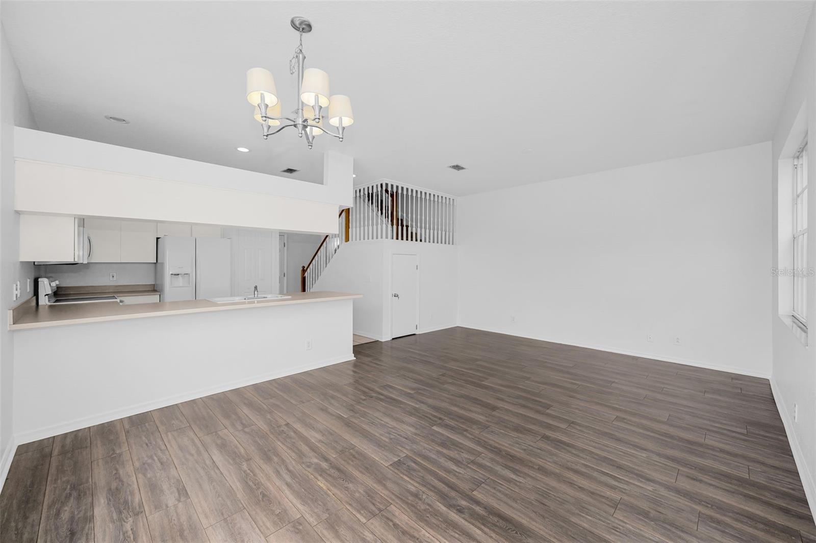 OAKHURST MANOR TWNHMS - Residential