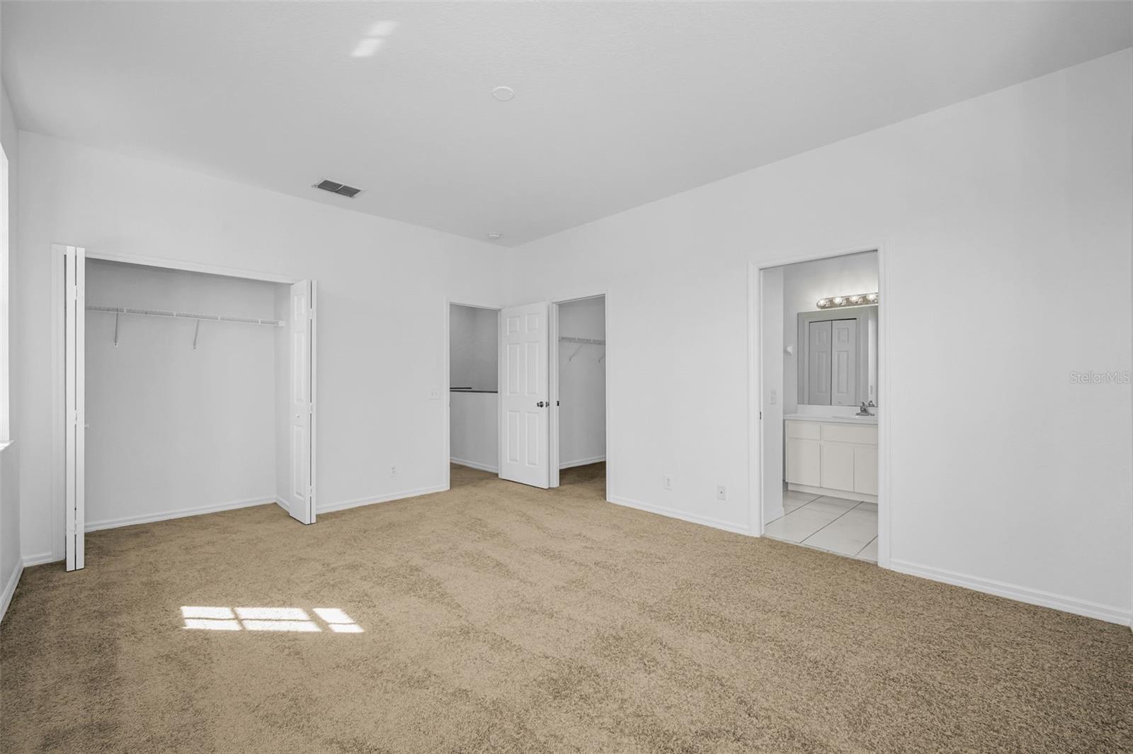 OAKHURST MANOR TWNHMS - Residential