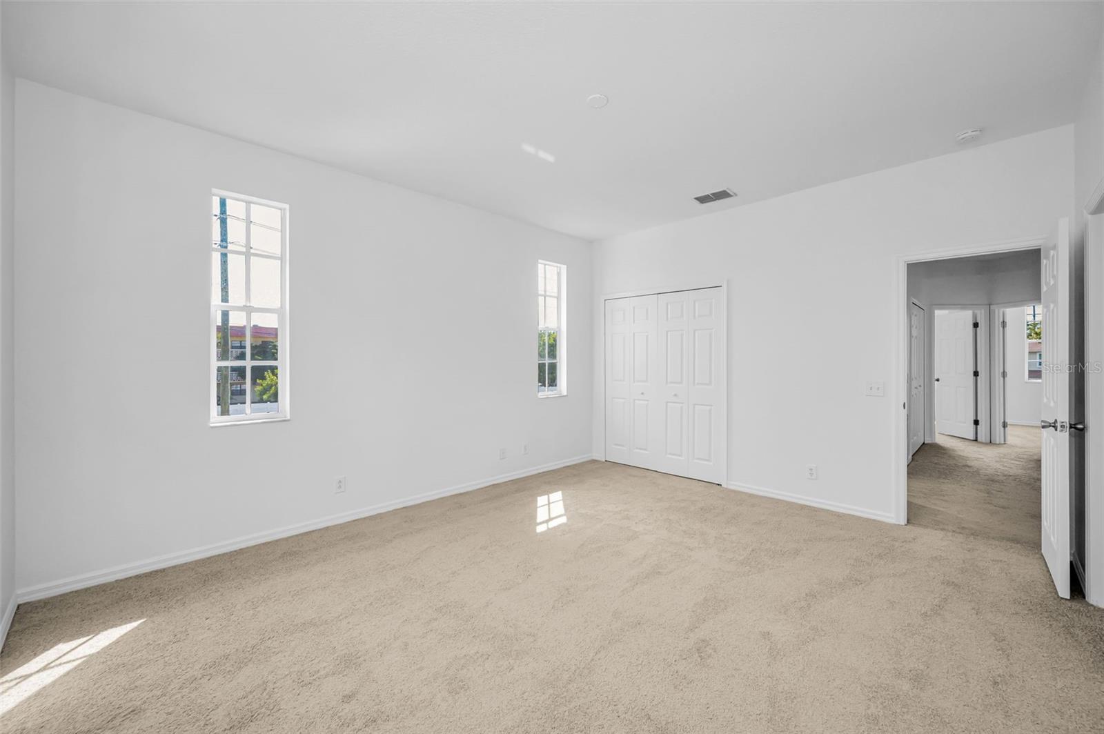 OAKHURST MANOR TWNHMS - Residential