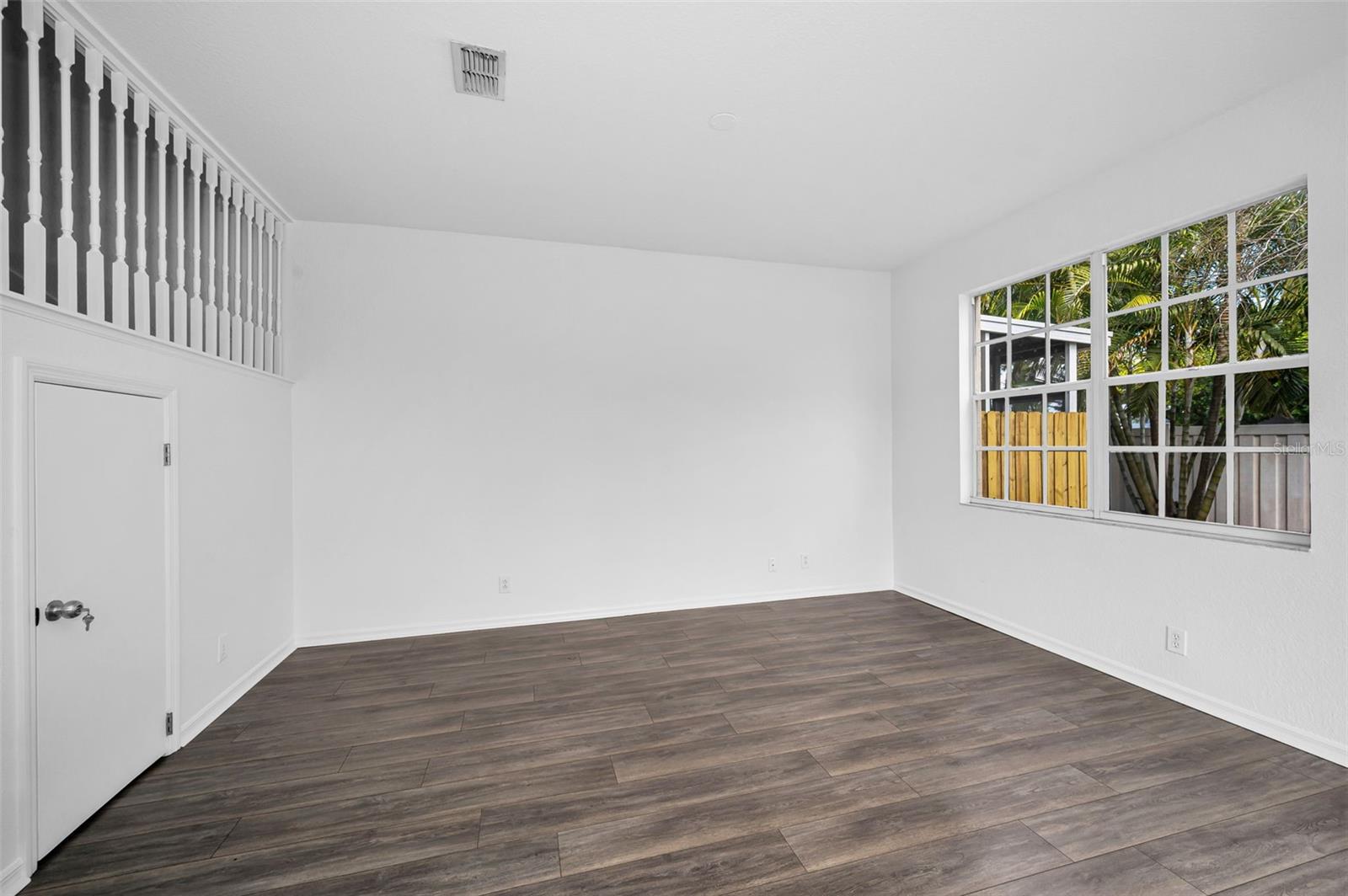 OAKHURST MANOR TWNHMS - Residential