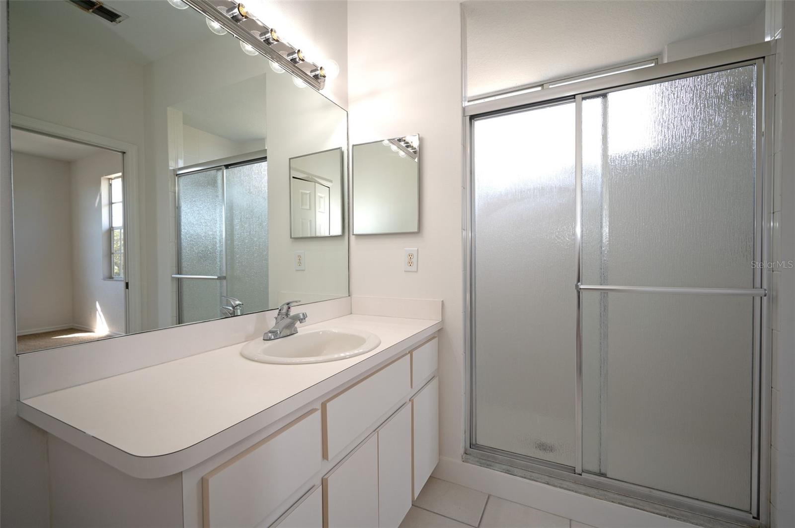 OAKHURST MANOR TWNHMS - Residential