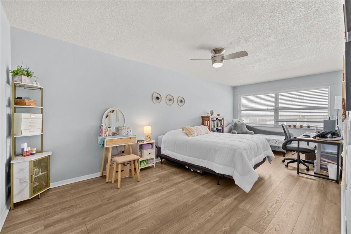 KALMIA CONDO - Residential