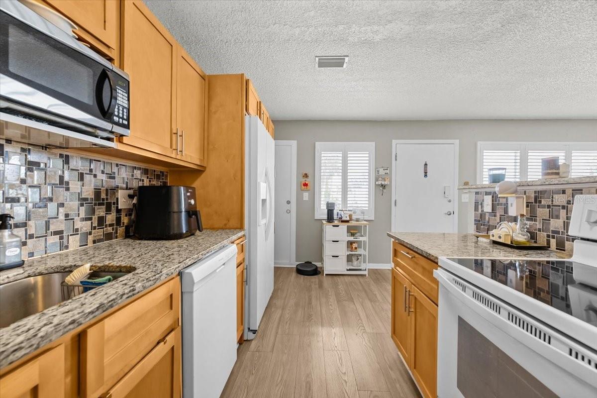 KALMIA CONDO - Residential