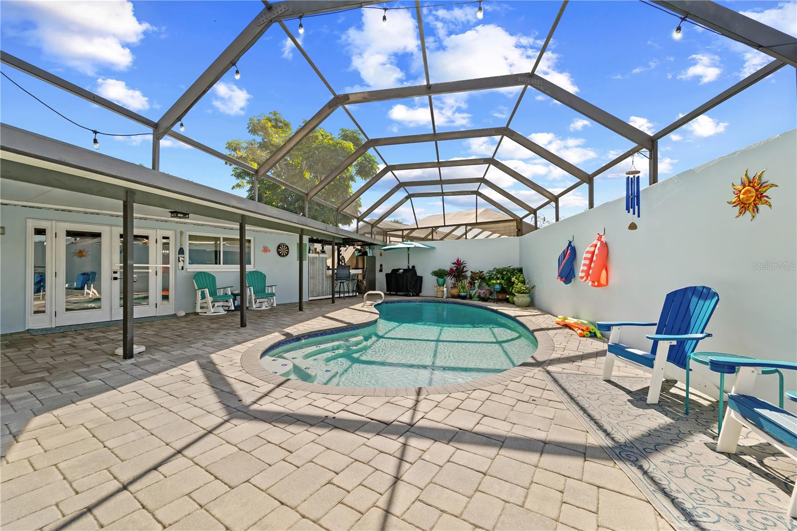 TAMPA SHORES UNIT 7 - Residential