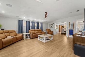 5804 TAMPA SHORES BOULEVARD