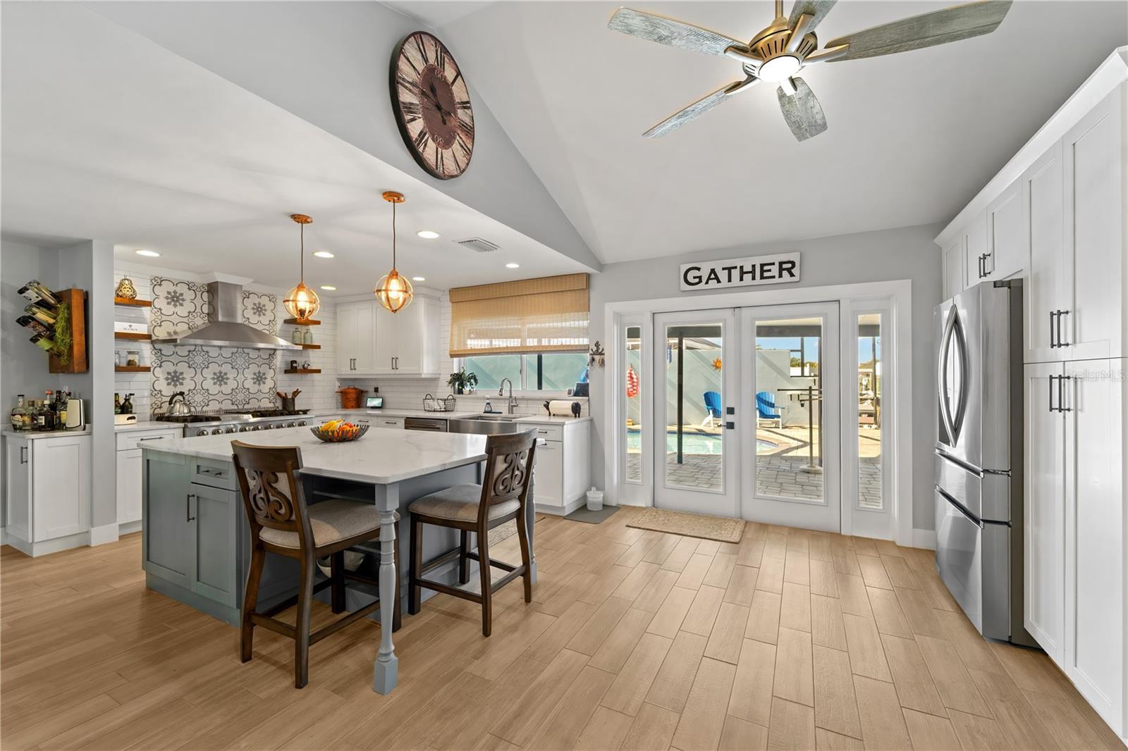 TAMPA SHORES UNIT 7 - Residential