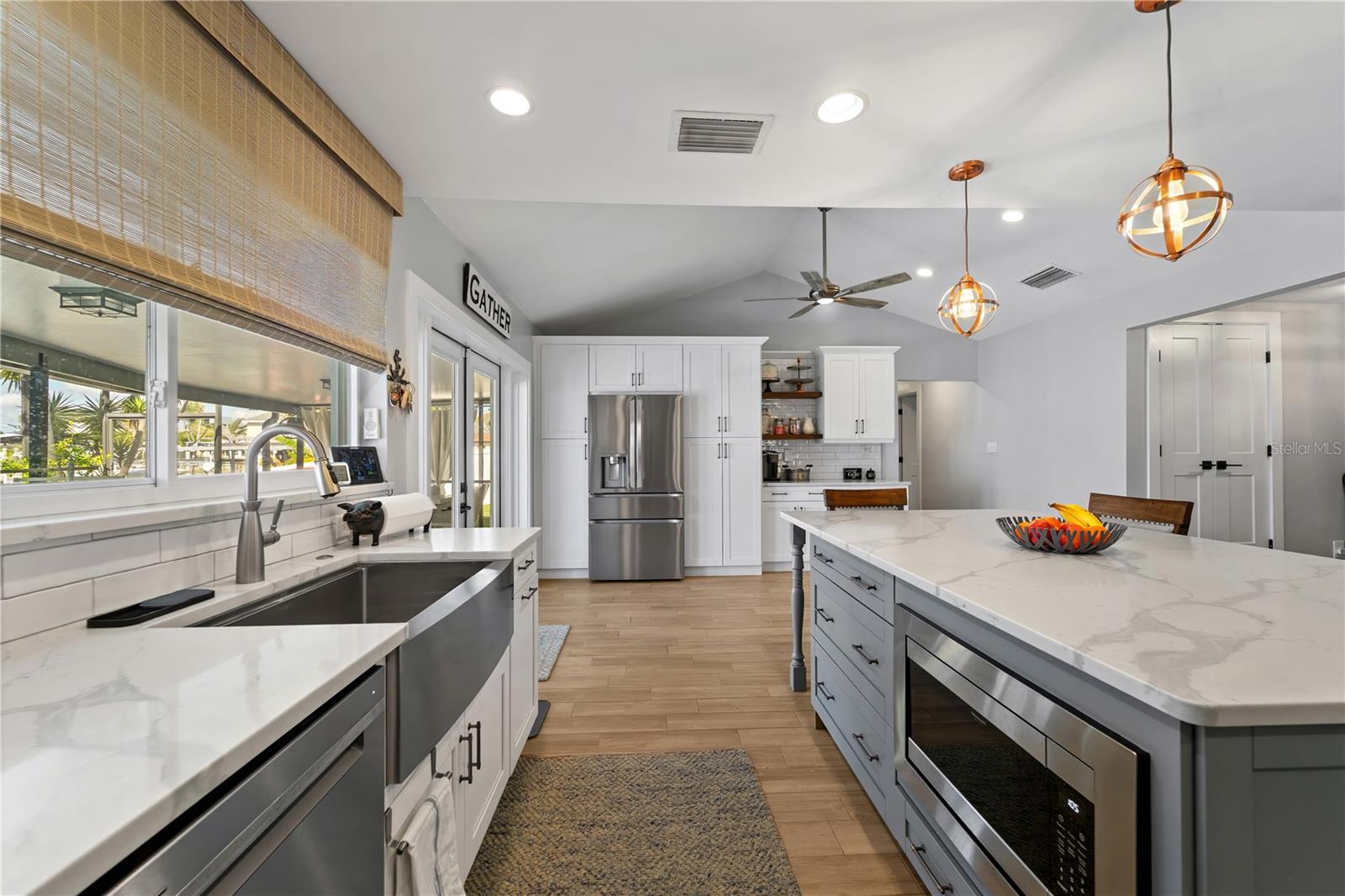 TAMPA SHORES UNIT 7 - Residential