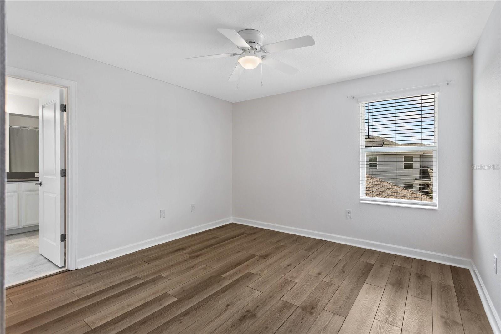STOREY PK-PH 5 - Residential